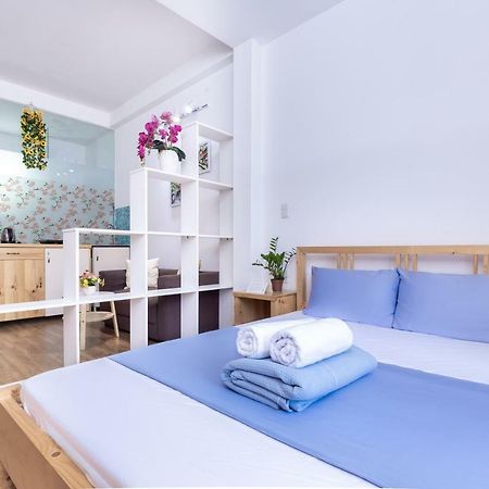 Cozrum Homes Truong Dinh Хошимин Экстерьер фото