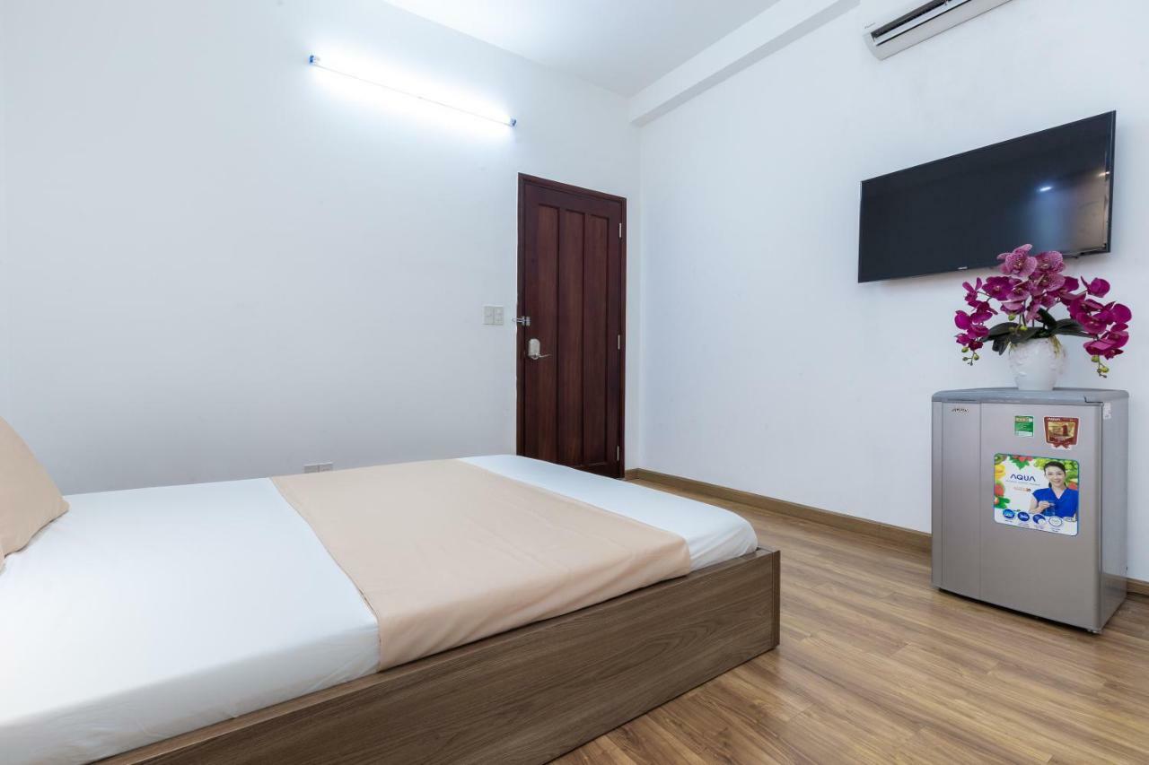 Cozrum Homes Truong Dinh Хошимин Экстерьер фото