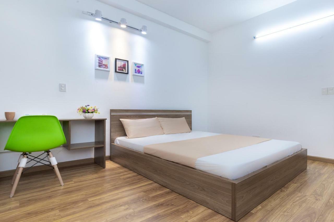 Cozrum Homes Truong Dinh Хошимин Экстерьер фото