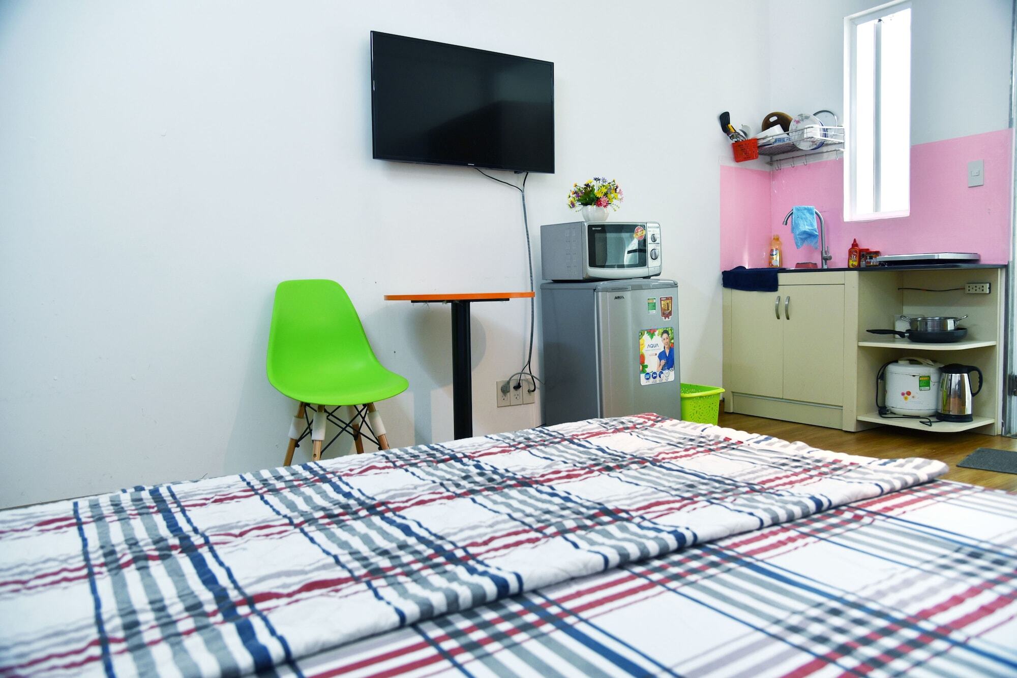 Cozrum Homes Truong Dinh Хошимин Экстерьер фото